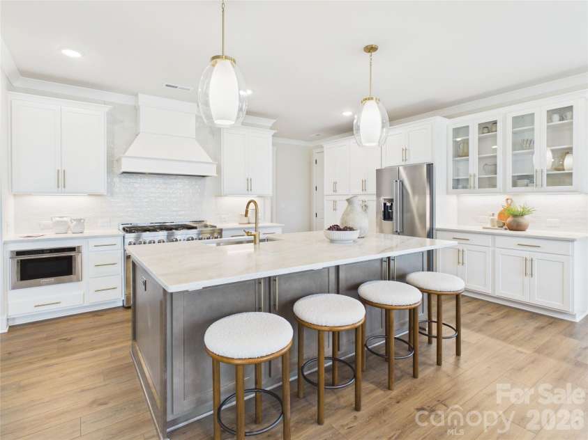 1055 Rolling Meadows Drive, Mooresville, NC 28115.  MLS# CAR4394638, YatesRealty ID 34374. 