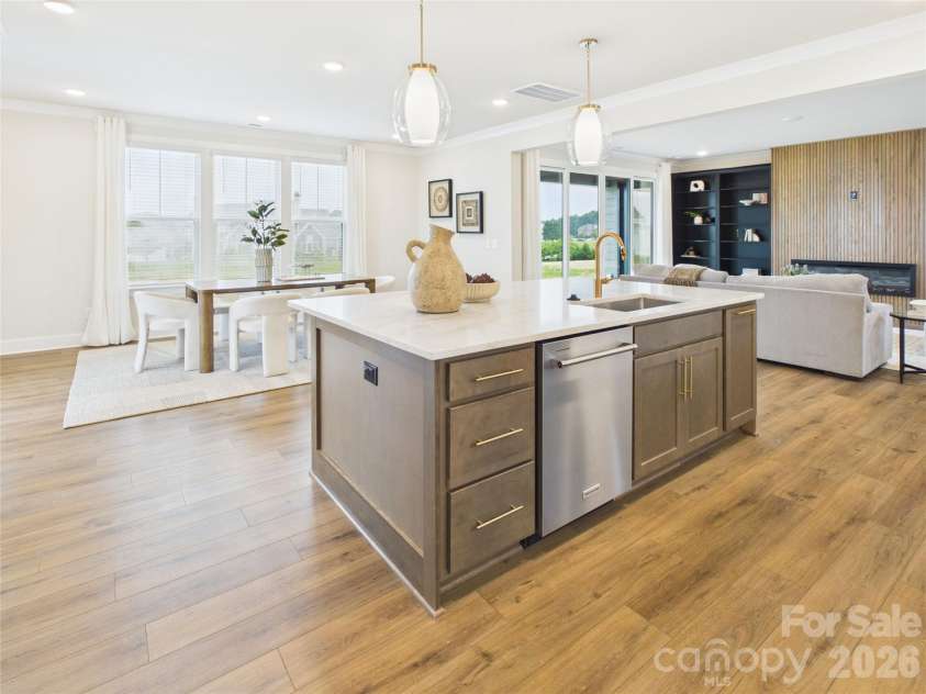 1055 Rolling Meadows Drive, Mooresville, NC 28115.  MLS# CAR4394638, YatesRealty ID 34374. 