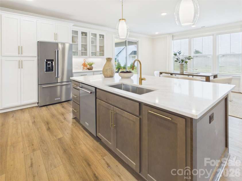 1055 Rolling Meadows Drive, Mooresville, NC 28115.  MLS# CAR4394638, YatesRealty ID 34374. 