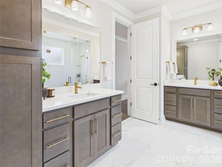1055 Rolling Meadows Drive, Mooresville, NC 28115.  MLS# CAR4394638, YatesRealty ID 34374. 