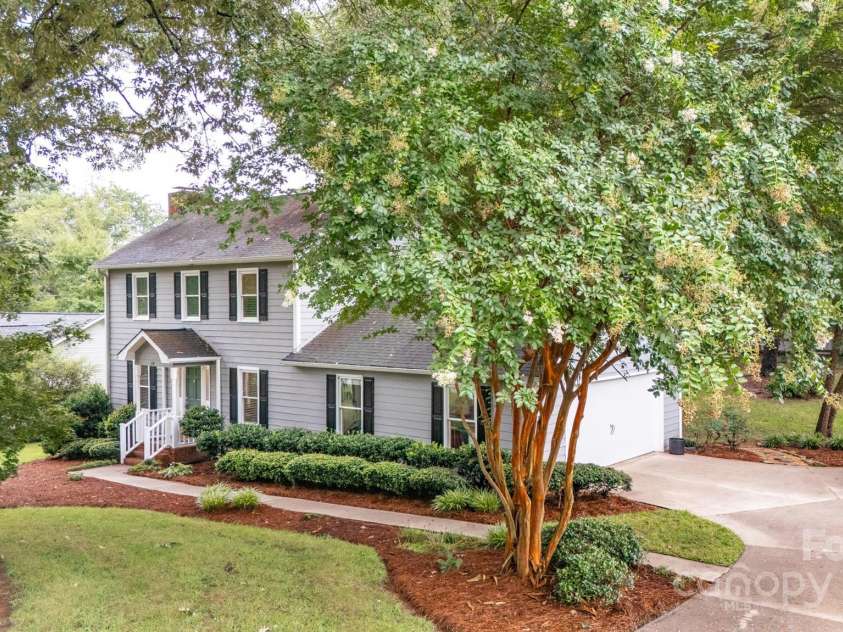 118 Underwood Drive, Mount Holly, NC 28120.  MLS# CAR4289867, YatesRealty ID 34374. 