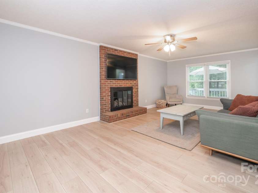 118 Underwood Drive, Mount Holly, NC 28120.  MLS# CAR4289867, YatesRealty ID 34374. 