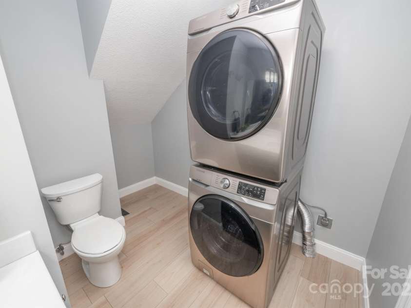 118 Underwood Drive, Mount Holly, NC 28120.  MLS# CAR4289867, YatesRealty ID 34374. 