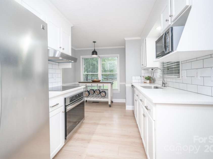 118 Underwood Drive, Mount Holly, NC 28120.  MLS# CAR4289867, YatesRealty ID 34374. 