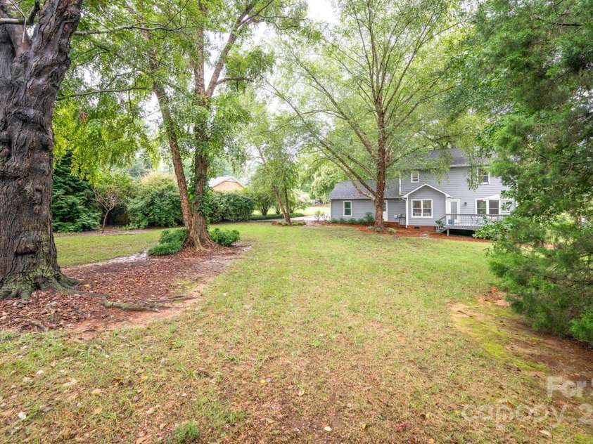 118 Underwood Drive, Mount Holly, NC 28120.  MLS# CAR4289867, YatesRealty ID 34374. 