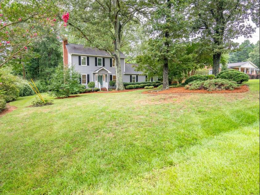 118 Underwood Drive, Mount Holly, NC 28120.  MLS# CAR4289867, YatesRealty ID 34374. 