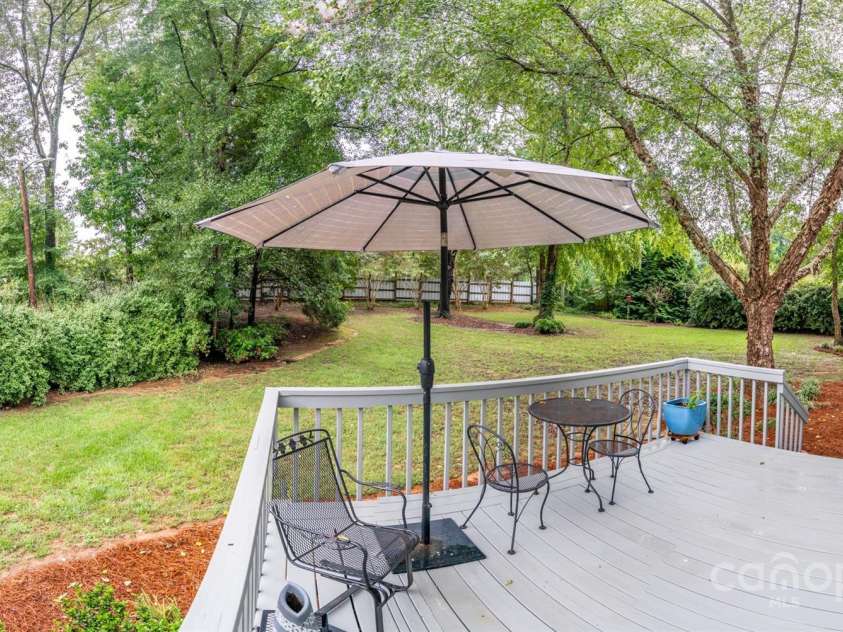 118 Underwood Drive, Mount Holly, NC 28120.  MLS# CAR4289867, YatesRealty ID 34374. 