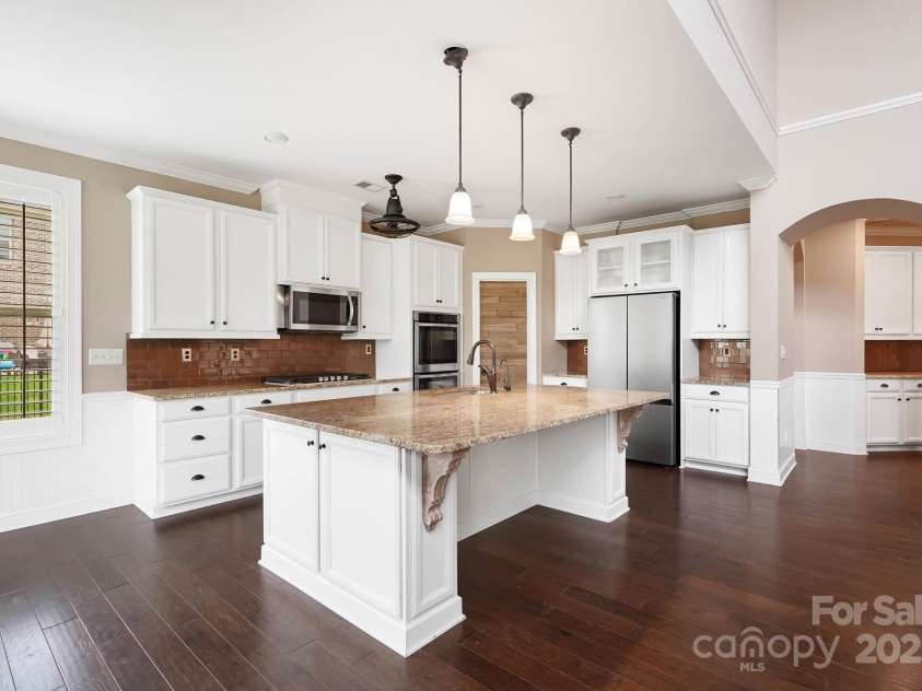 4201 Thames Circle, Fort Mill, SC 29715.  MLS# CAR4285052, YatesRealty ID 34375. 