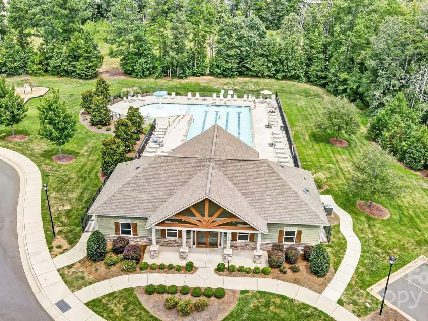 4201 Thames Circle, Fort Mill, SC 29715.  MLS# CAR4285052, YatesRealty ID 34375. 