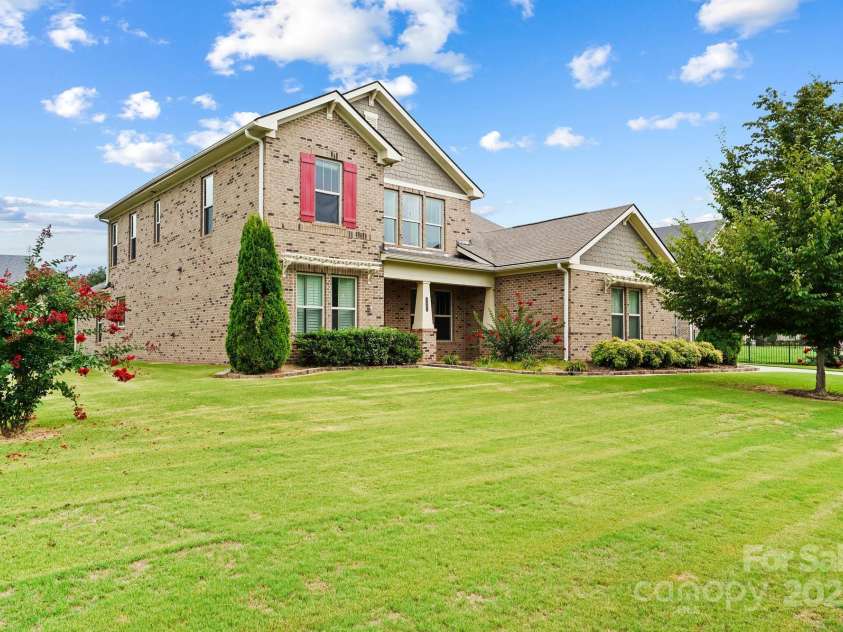 4201 Thames Circle, Fort Mill, SC 29715.  MLS# CAR4285052, YatesRealty ID 34375. 
