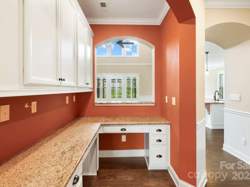 4201 Thames Circle, Fort Mill, SC 29715.  MLS# CAR4285052, YatesRealty ID 34375. Bar/Entertainment / Office area