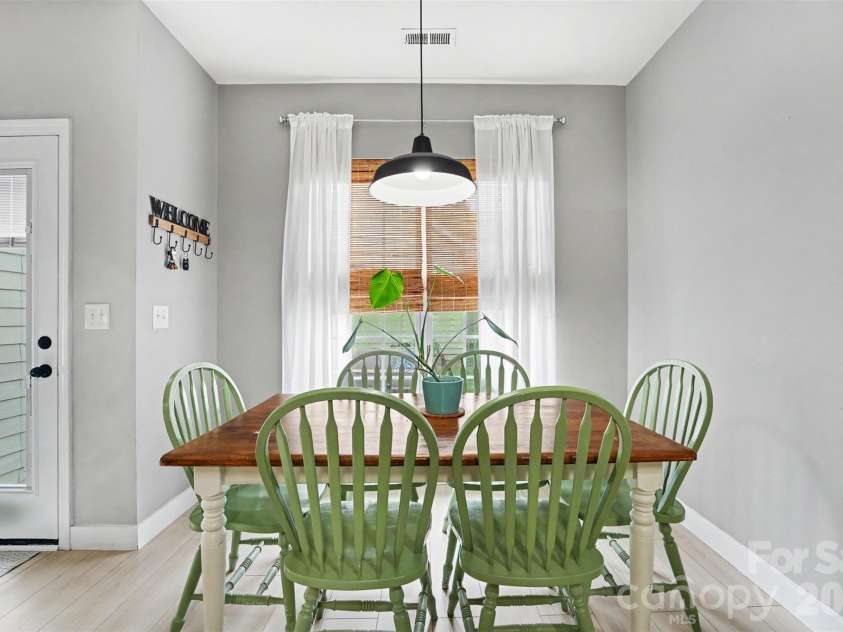 116 Decatur Avenue, Mooresville, NC 28117.  MLS# CAR4383348, YatesRealty ID 34376. Eat in Area