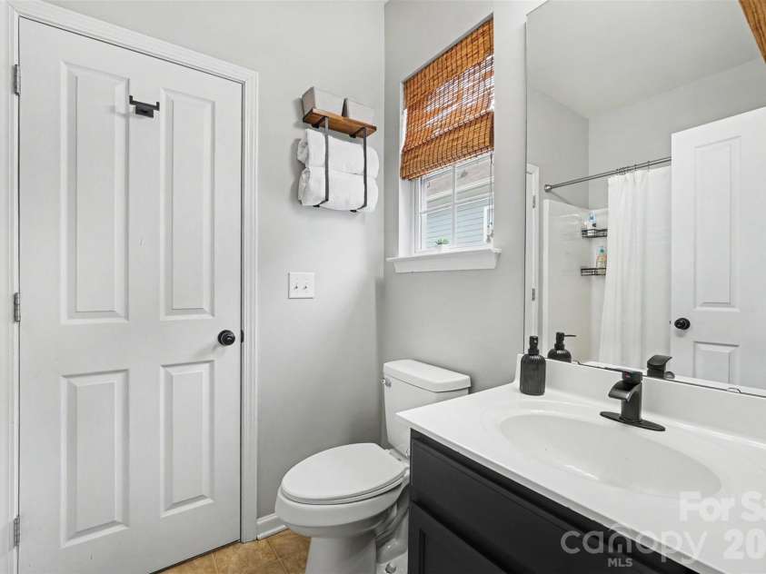 116 Decatur Avenue, Mooresville, NC 28117.  MLS# CAR4383348, YatesRealty ID 34376. Upstairs Full Bath