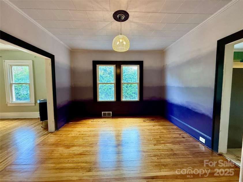 122 Beaver Street, Forest City, NC 28043.  MLS# CAR4294326, YatesRealty ID 34376. 