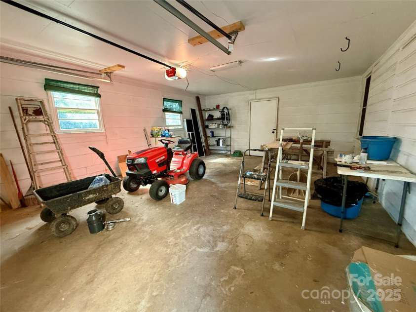 122 Beaver Street, Forest City, NC 28043.  MLS# CAR4294326, YatesRealty ID 34376. Double garage