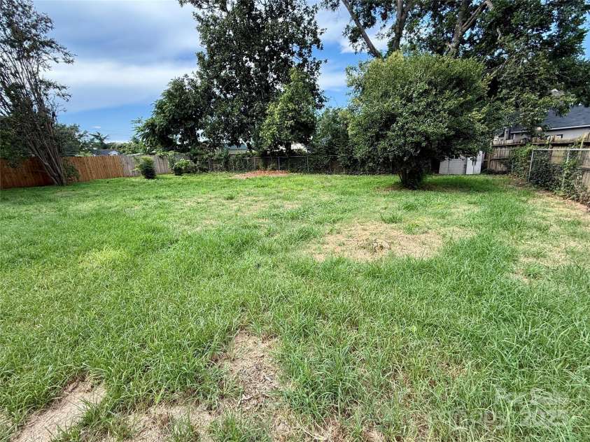 122 Beaver Street, Forest City, NC 28043.  MLS# CAR4294326, YatesRealty ID 34376. Large Double Lot!