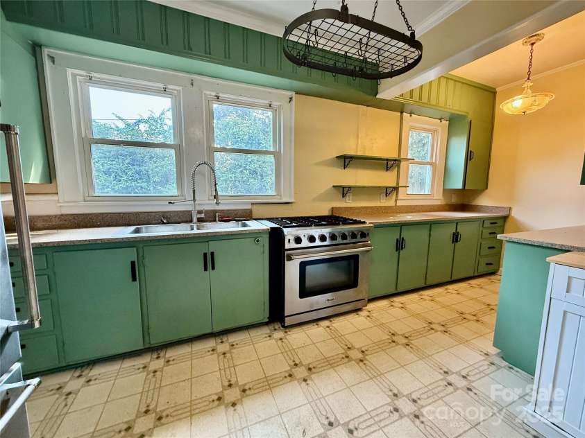 122 Beaver Street, Forest City, NC 28043.  MLS# CAR4294326, YatesRealty ID 34376. Spacious kitchen!