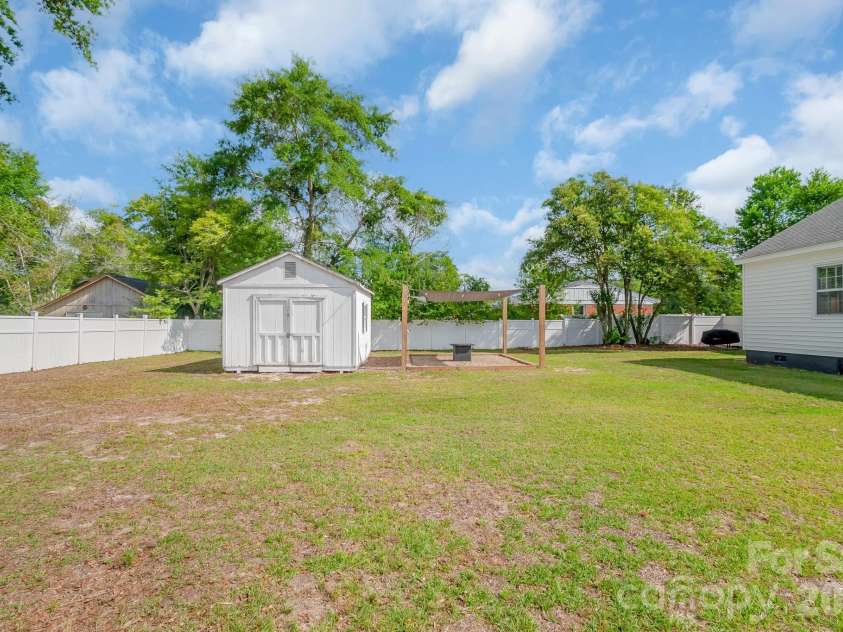 316 Matson Street, Kershaw, SC 29067.  MLS# CAR4396596, YatesRealty ID 34377. 