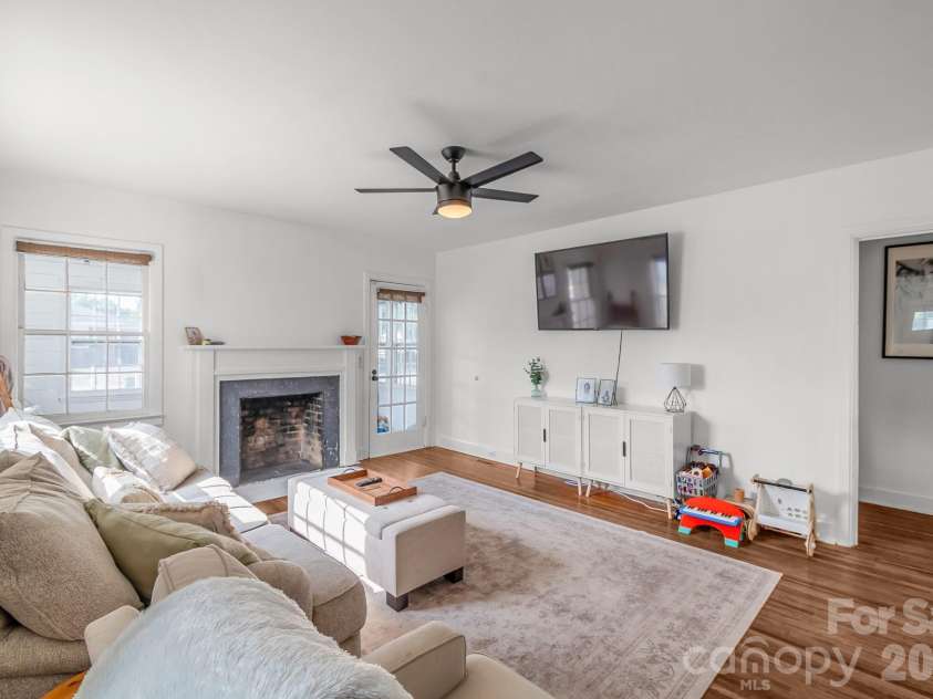 316 Matson Street, Kershaw, SC 29067.  MLS# CAR4396596, YatesRealty ID 34377. 