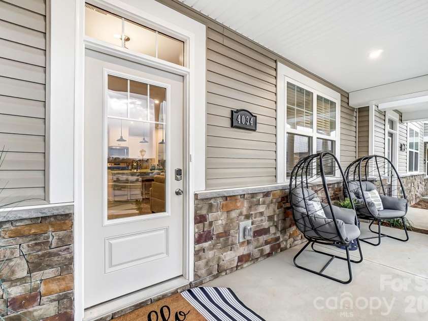 3808 Cheyney Park Drive, Charlotte, NC 28269.  MLS# CAR4377207, YatesRealty ID 34378. For representation purposes of floorplan only, actual homesite is under construction and design and structural options may vary
