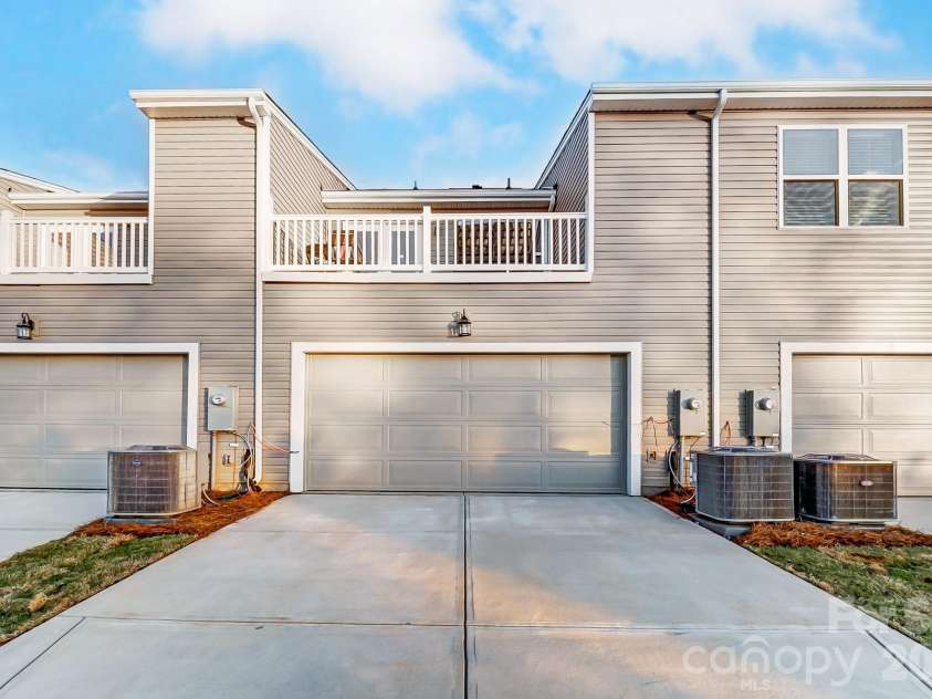 3808 Cheyney Park Drive, Charlotte, NC 28269.  MLS# CAR4377207, YatesRealty ID 34378. For representation purposes of floorplan only, actual homesite is under construction and design and structural options may vary