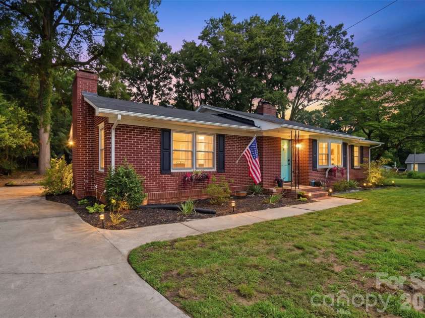 127 Dotson Street, Rock Hill, SC 29732.  MLS# CAR4398131, YatesRealty ID 34379. 