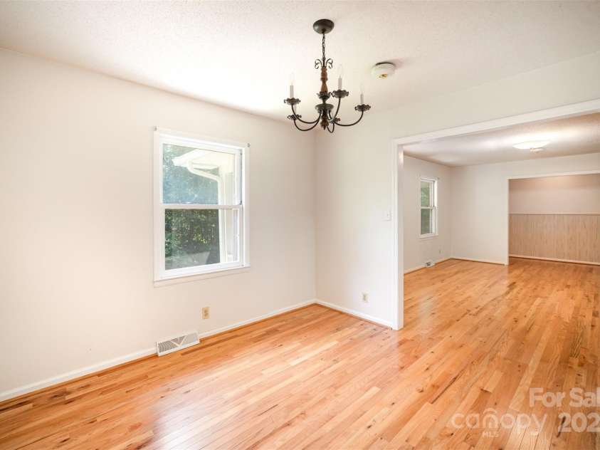 5474 Ussery Road, Kershaw, SC 29067.  MLS# CAR4294150, YatesRealty ID 34379. Dining Room