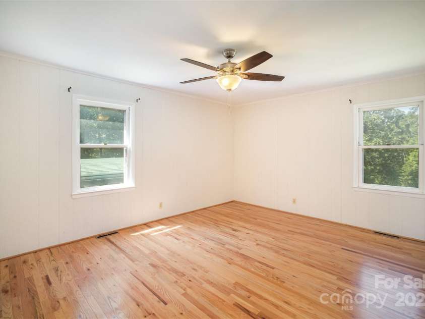 5474 Ussery Road, Kershaw, SC 29067.  MLS# CAR4294150, YatesRealty ID 34379. Primary Bedroom