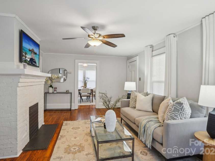 1105 Vanizer Street, Charlotte, NC 28208.  MLS# CAR4232135, YatesRealty ID 3438. 