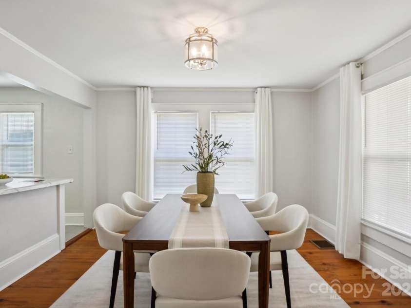 1105 Vanizer Street, Charlotte, NC 28208.  MLS# CAR4232135, YatesRealty ID 3438. 