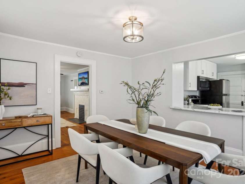 1105 Vanizer Street, Charlotte, NC 28208.  MLS# CAR4232135, YatesRealty ID 3438. 