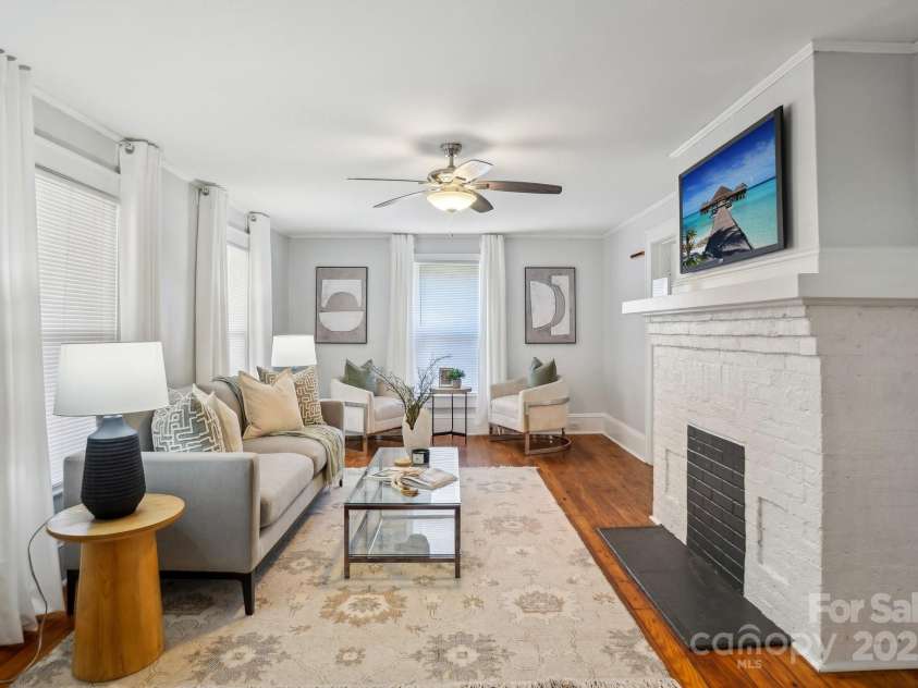 1105 Vanizer Street, Charlotte, NC 28208.  MLS# CAR4232135, YatesRealty ID 3438. 