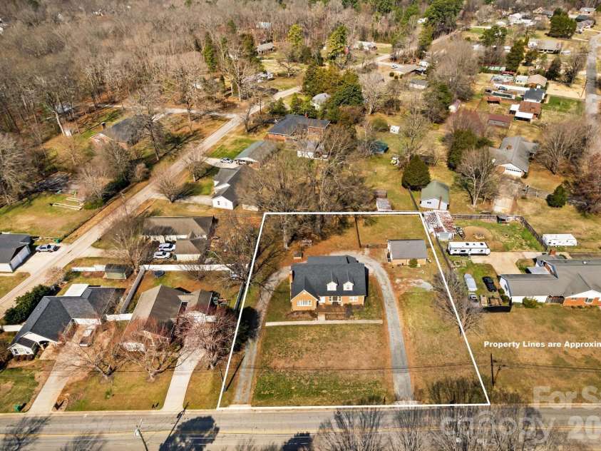 416 Peeler Street, Salisbury, NC 28146.  MLS# CAR4354748, YatesRealty ID 3438. 
