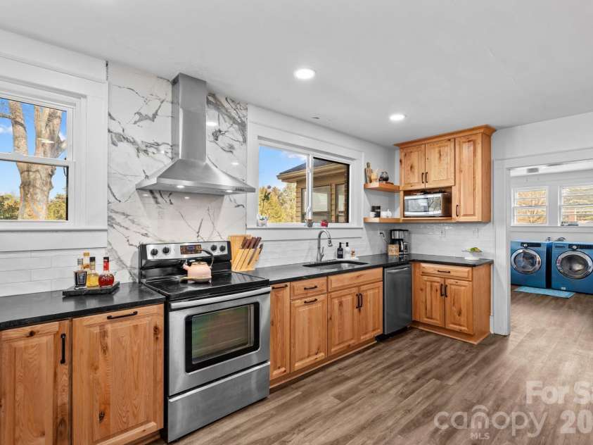 416 Peeler Street, Salisbury, NC 28146.  MLS# CAR4354748, YatesRealty ID 3438. 