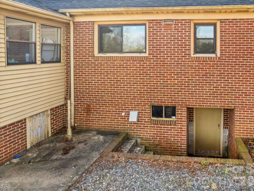 416 Peeler Street, Salisbury, NC 28146.  MLS# CAR4354748, YatesRealty ID 3438. 