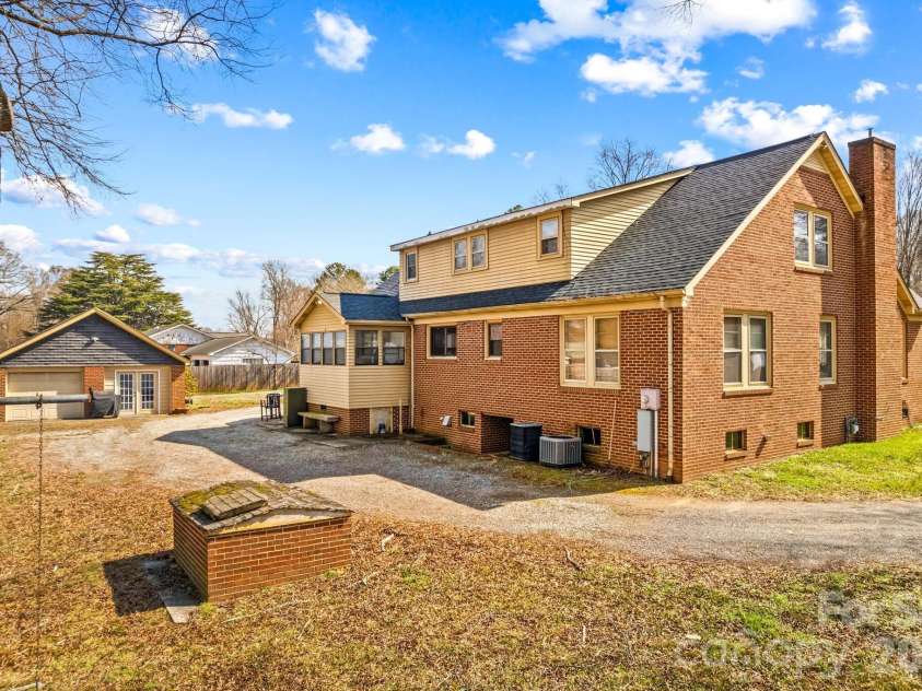 416 Peeler Street, Salisbury, NC 28146.  MLS# CAR4354748, YatesRealty ID 3438. 