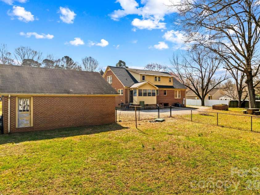 416 Peeler Street, Salisbury, NC 28146.  MLS# CAR4354748, YatesRealty ID 3438. 