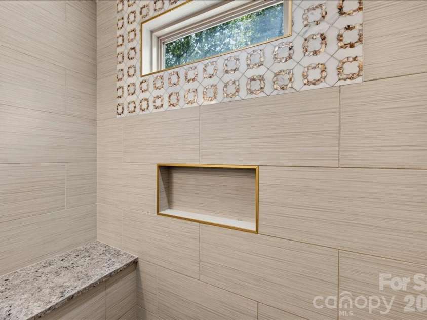 2120 Dalehurst Drive, Charlotte, NC 28205.  MLS# CAR4393870, YatesRealty ID 34382. 