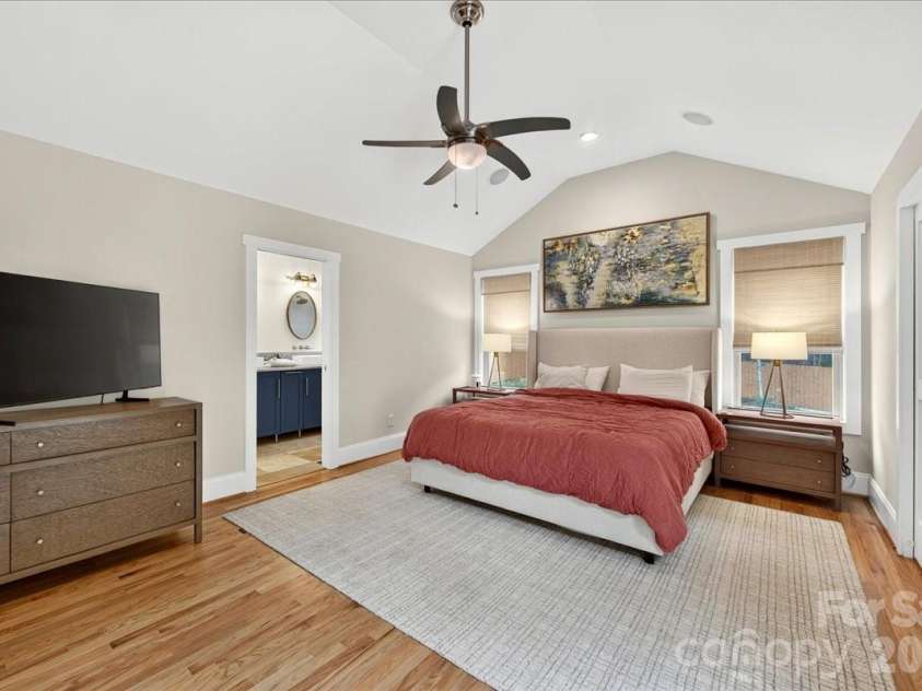 2120 Dalehurst Drive, Charlotte, NC 28205.  MLS# CAR4393870, YatesRealty ID 34382. Primary BR 