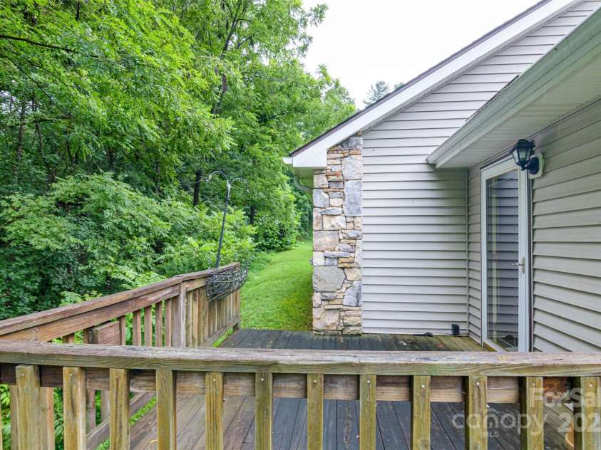 222 Rocky Mountain Way, Arden, NC 28704.  MLS# CAR4285995, YatesRealty ID 34382. 