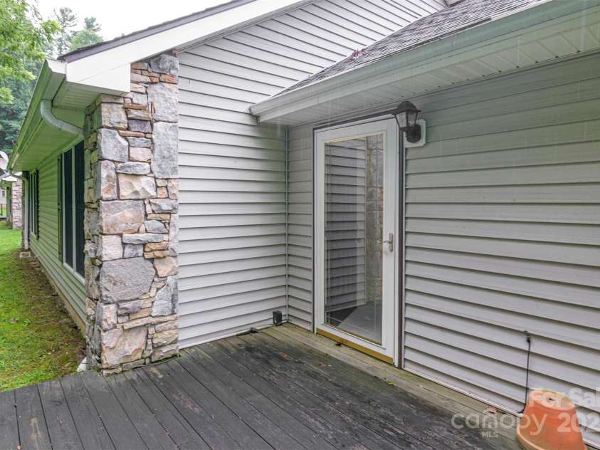 222 Rocky Mountain Way, Arden, NC 28704.  MLS# CAR4285995, YatesRealty ID 34382. 