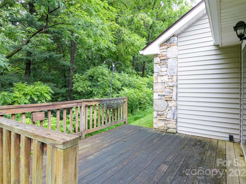222 Rocky Mountain Way, Arden, NC 28704.  MLS# CAR4285995, YatesRealty ID 34382. Deck