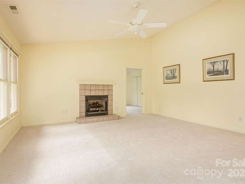 222 Rocky Mountain Way, Arden, NC 28704.  MLS# CAR4285995, YatesRealty ID 34382. Spacious Living Room