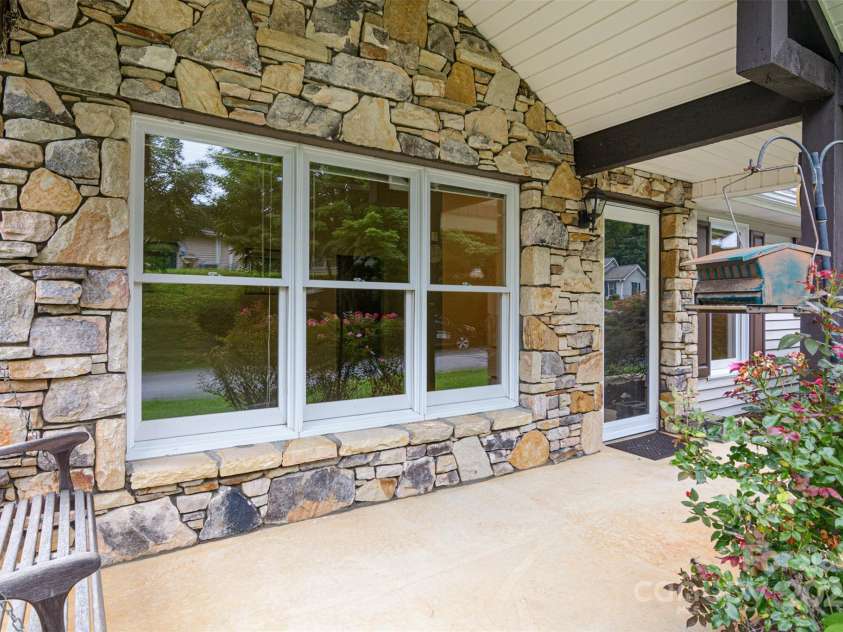 222 Rocky Mountain Way, Arden, NC 28704.  MLS# CAR4285995, YatesRealty ID 34382. Stonework!