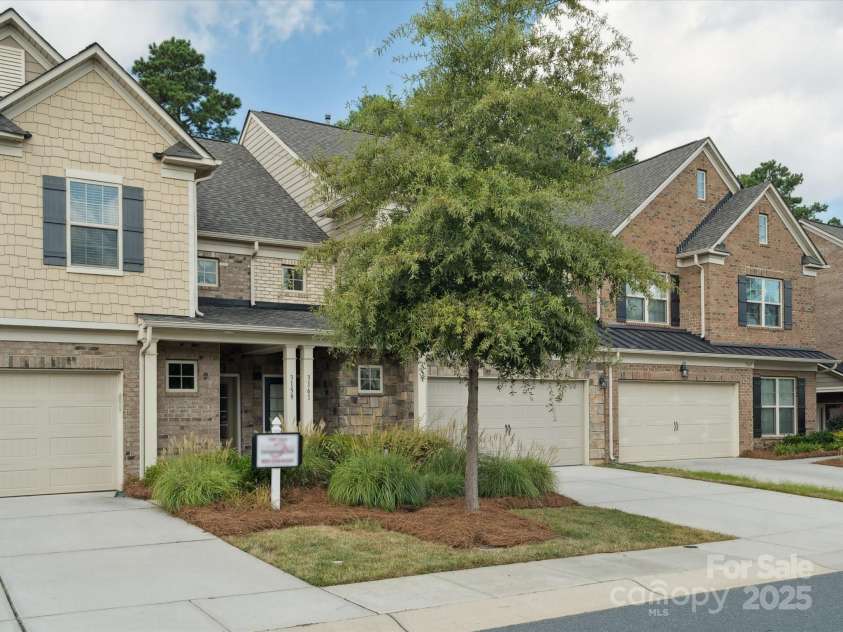 3161 Hartson Pointe Drive, Fort Mill, SC 29707.  MLS# CAR4288485, YatesRealty ID 34386. 