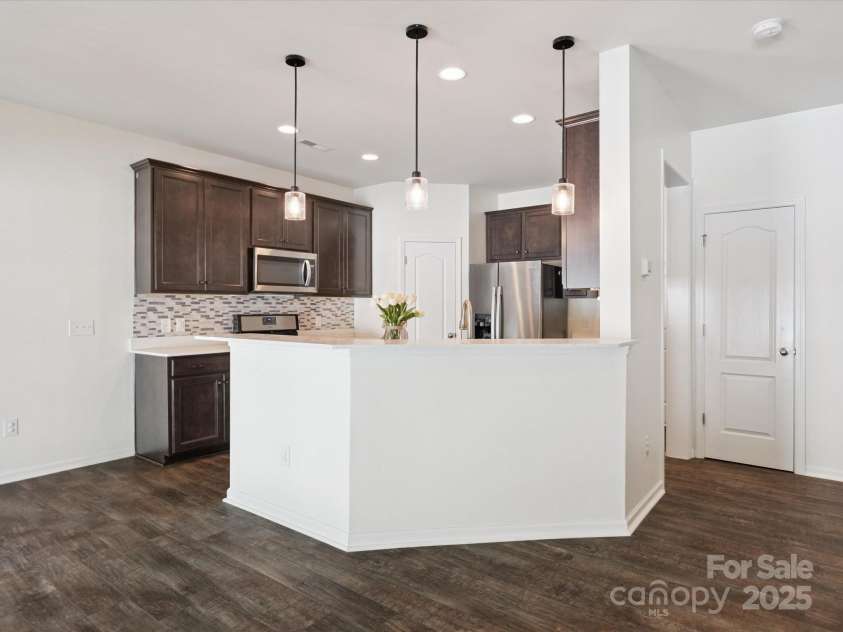 3161 Hartson Pointe Drive, Fort Mill, SC 29707.  MLS# CAR4288485, YatesRealty ID 34386. 