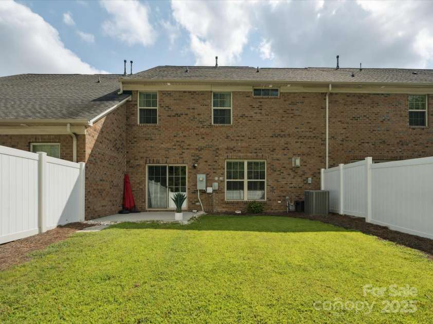 3161 Hartson Pointe Drive, Fort Mill, SC 29707.  MLS# CAR4288485, YatesRealty ID 34386. 