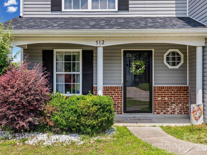 512 Gentle Breeze Lane, Rock Hill, SC 29730.  MLS# CAR4398590, YatesRealty ID 34387. 