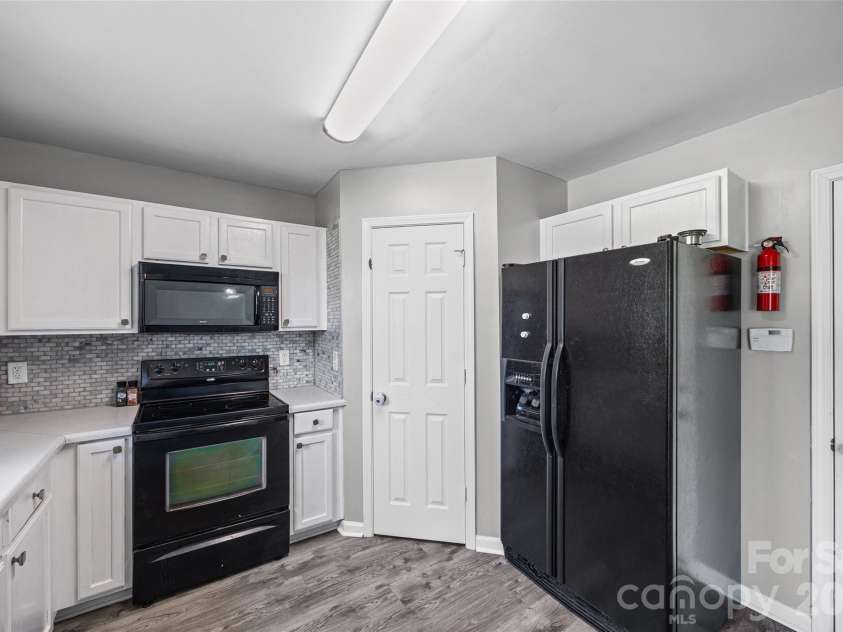 512 Gentle Breeze Lane, Rock Hill, SC 29730.  MLS# CAR4398590, YatesRealty ID 34387. 