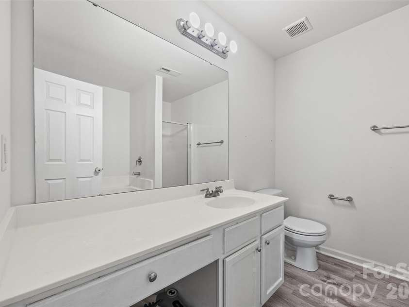 512 Gentle Breeze Lane, Rock Hill, SC 29730.  MLS# CAR4398590, YatesRealty ID 34387. 